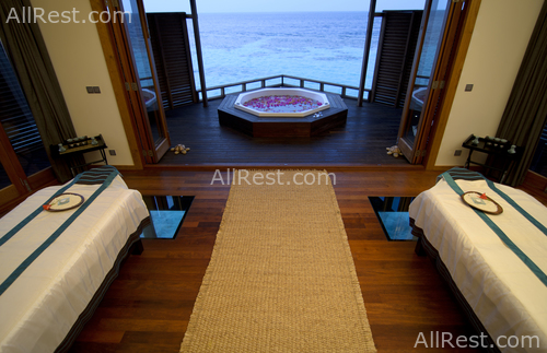 Lily Beach Resort & Spa 36